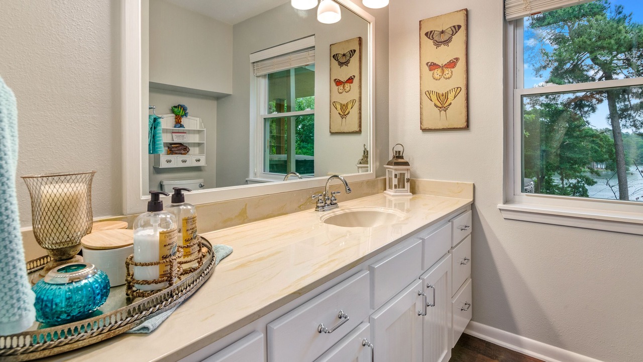 Photo of Bathroom in Holly Lake Ranch