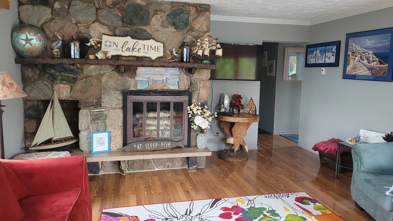 Photo of Livingroom in East Jordan