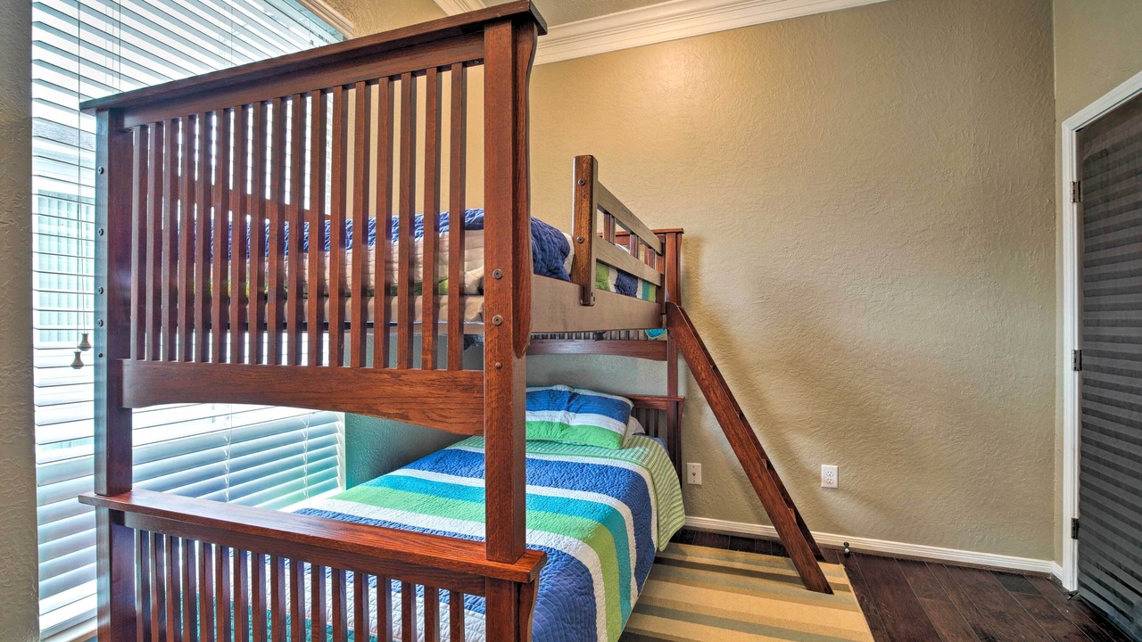 Photo of Bedroom in April Sound