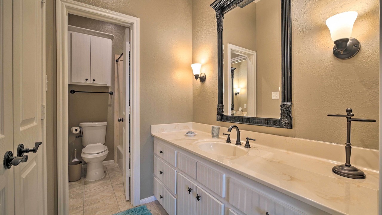 Photo of Bathroom in April Sound
