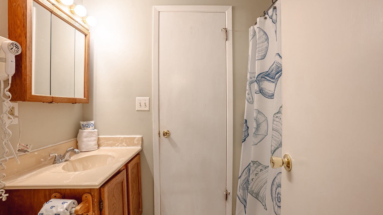 Photo of Bathroom in El Centro Beach