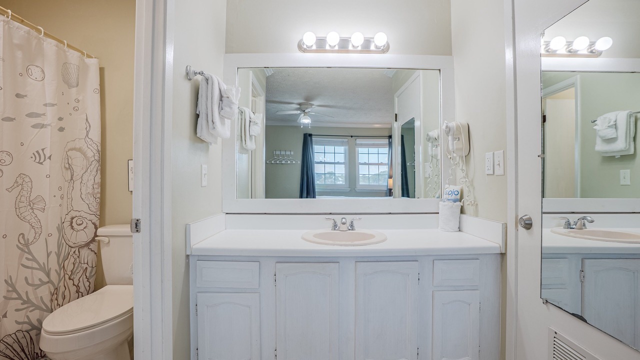 Photo of Bathroom in El Centro Beach