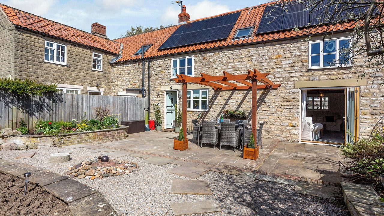 Photo of Outdoor in Pickering