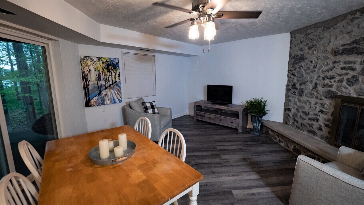 Photo of Livingroom in Eddyville