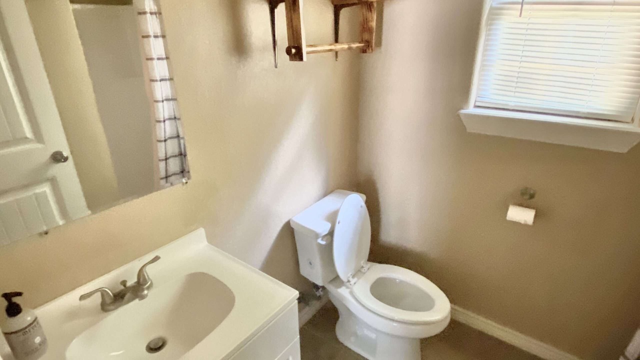 Photo of Bathroom in Concan