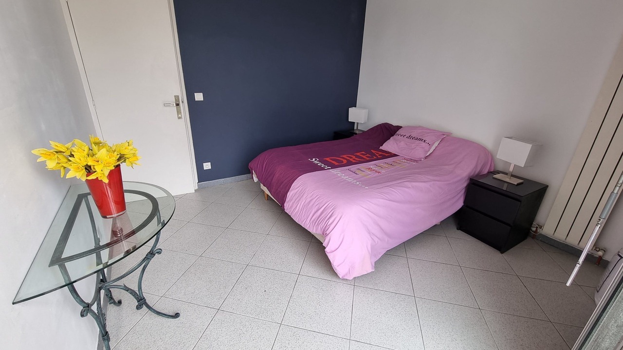 Photo of Bedroom in Montbazin