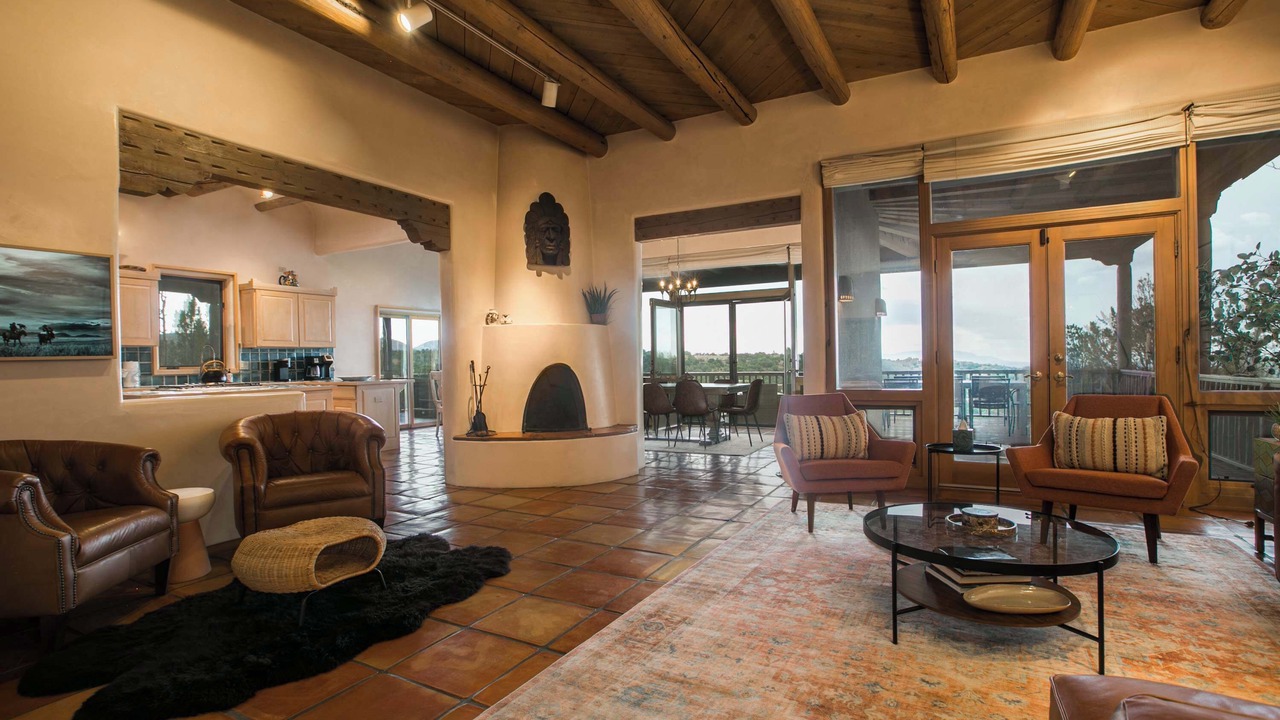 Photo of Livingroom in North Hills