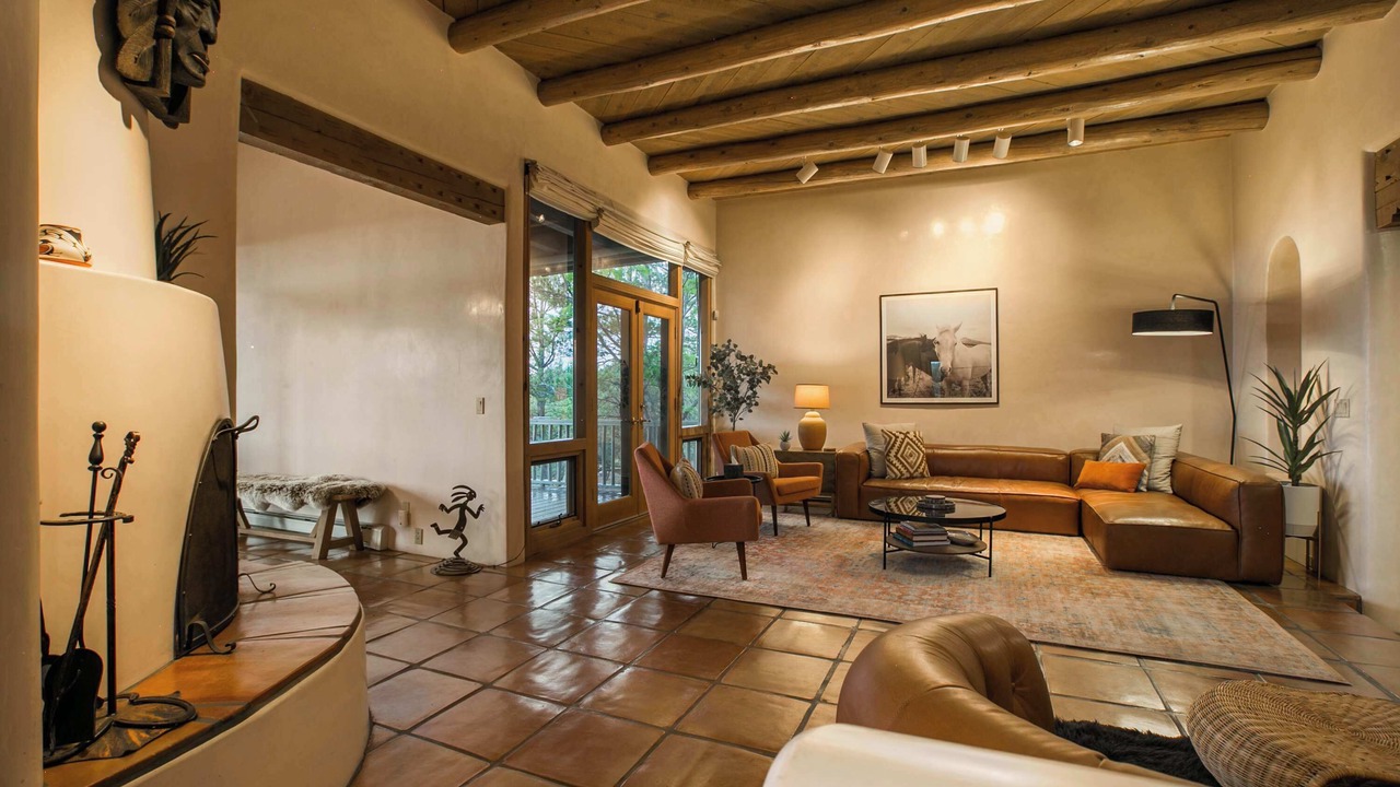 Photo of Livingroom in North Hills