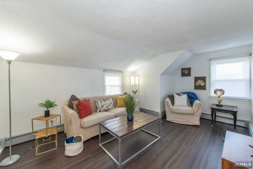 Photo of Livingroom in Fort Lee