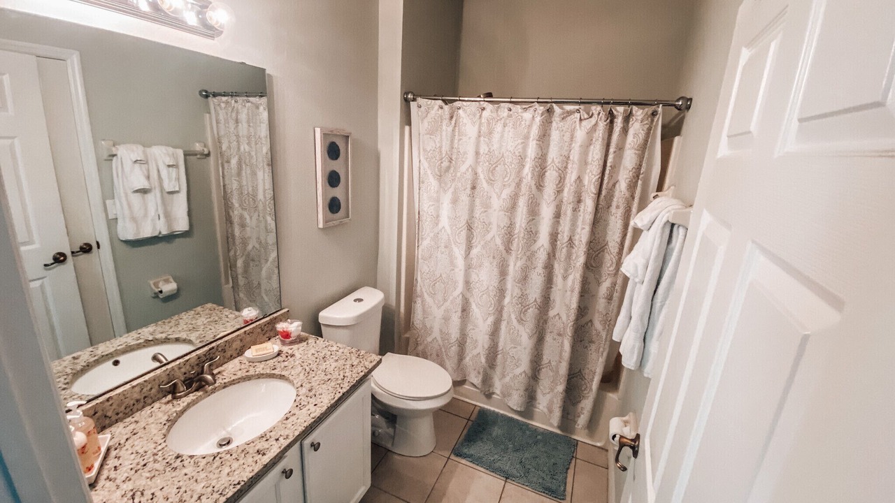 Photo of Bathroom in Sunset Lakes
