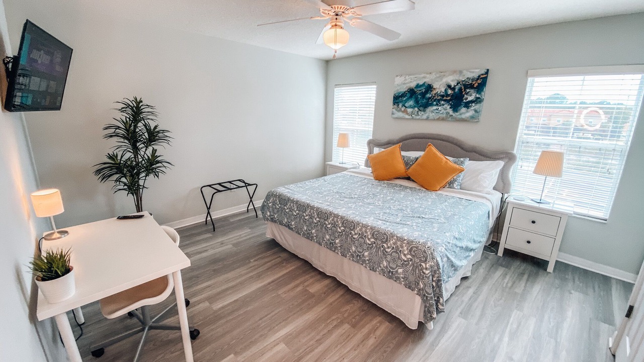 Photo of Bedroom in Sunset Lakes