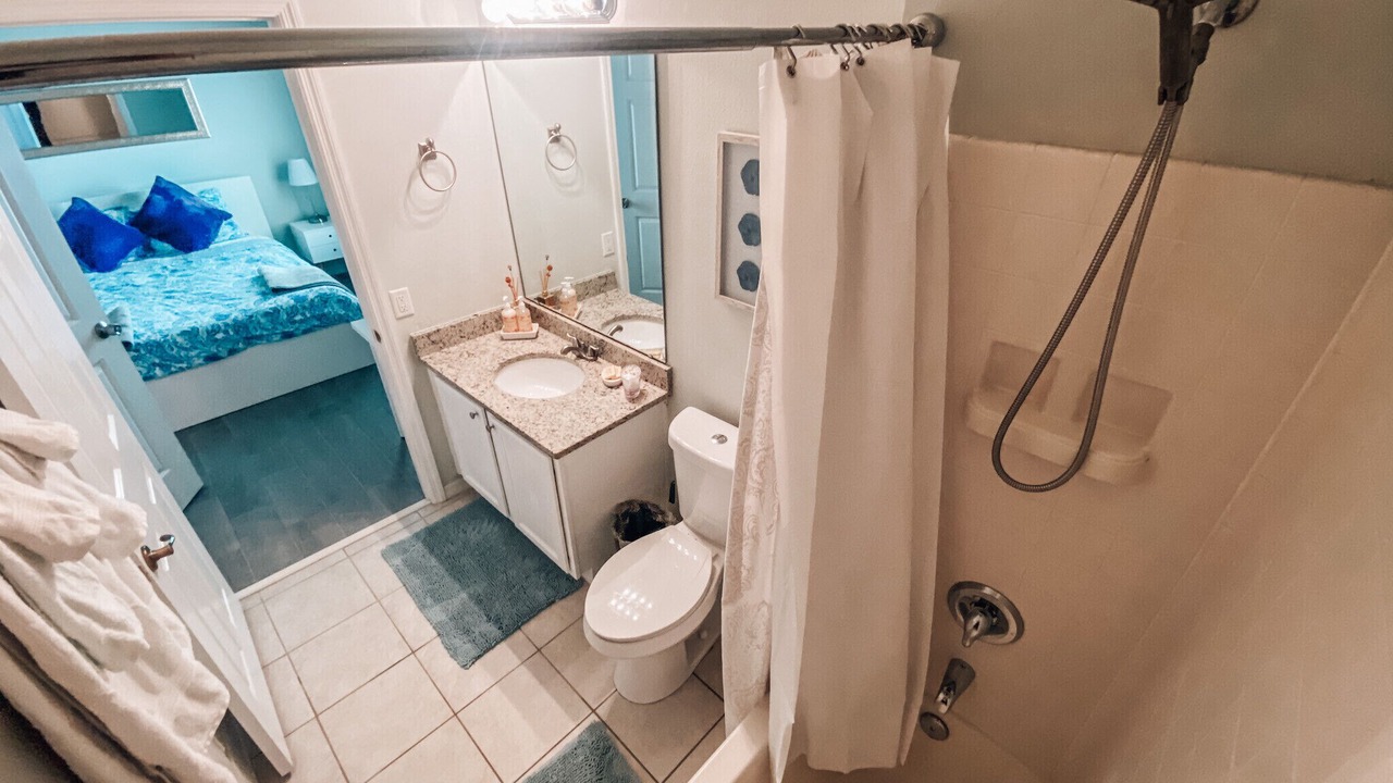 Photo of Bathroom in Sunset Lakes