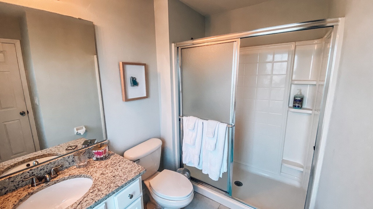Photo of Bathroom in Sunset Lakes
