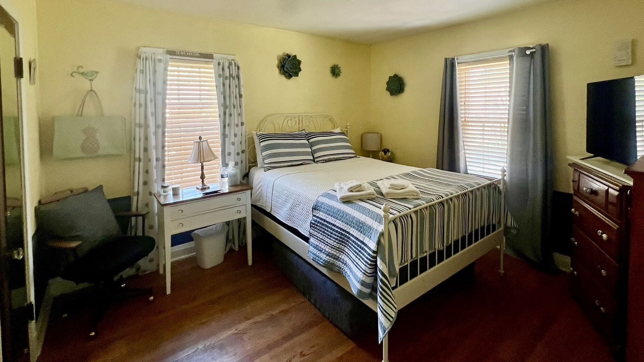 Photo of Bedroom in Audubon Park