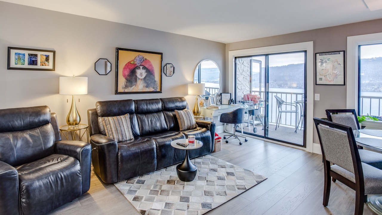 Photo of Livingroom in Canandaigua
