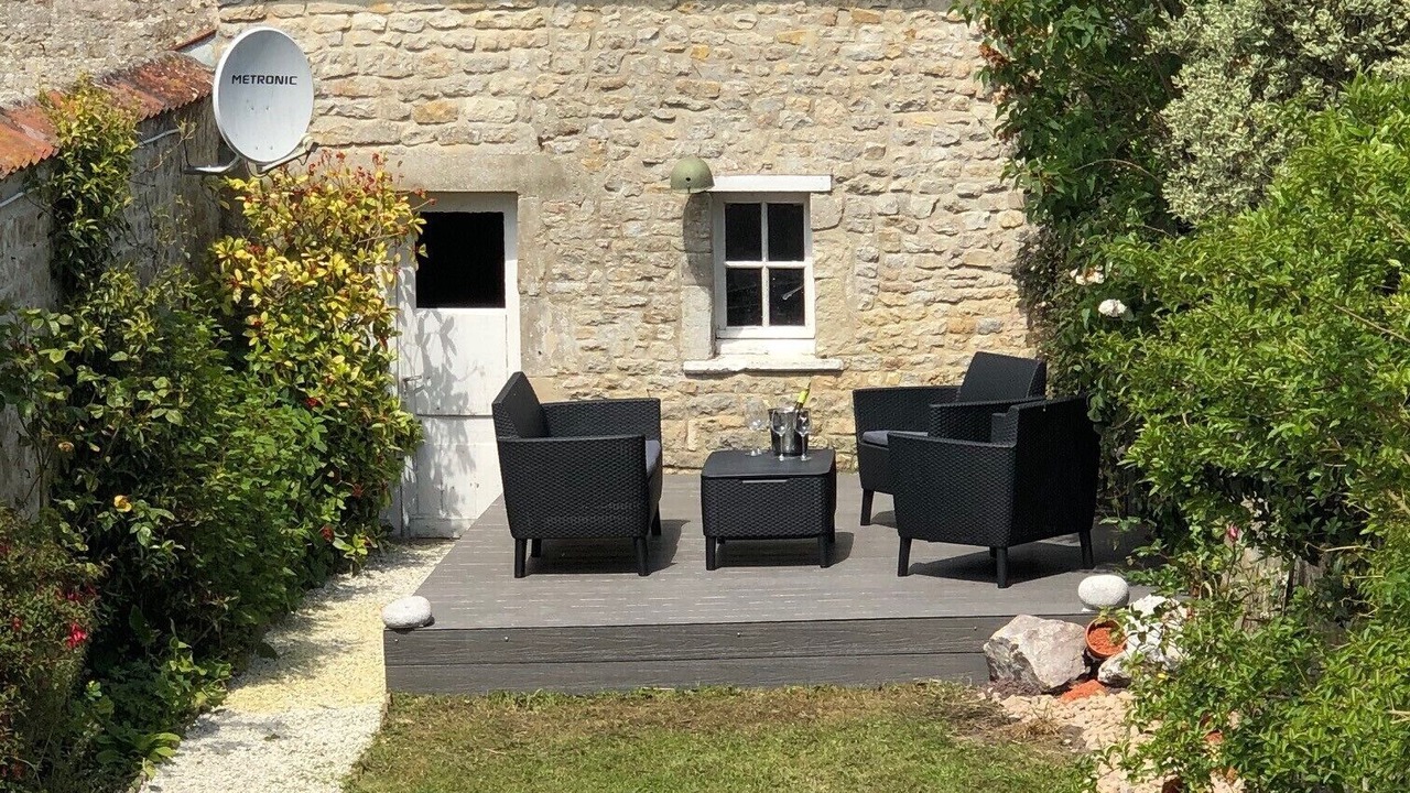 Photo of Patio Balcony in Sainte-Marie-du-Mont