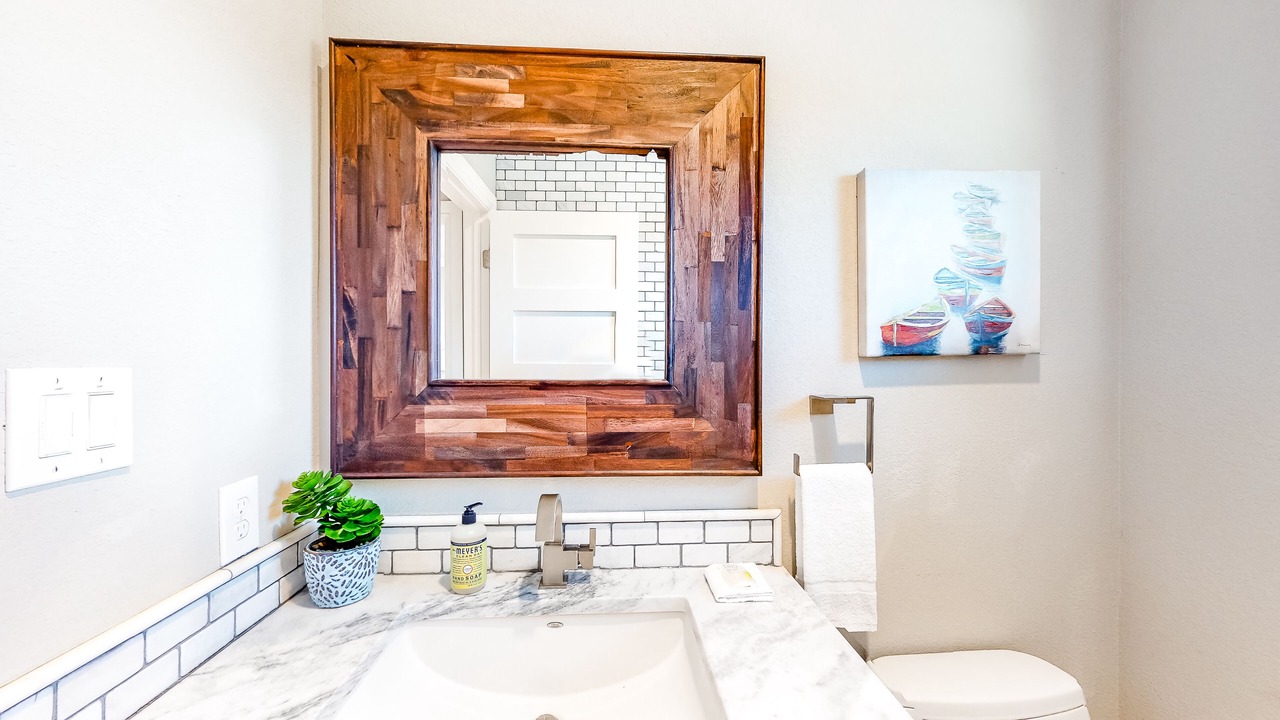 Photo of Bathroom in Point Venture