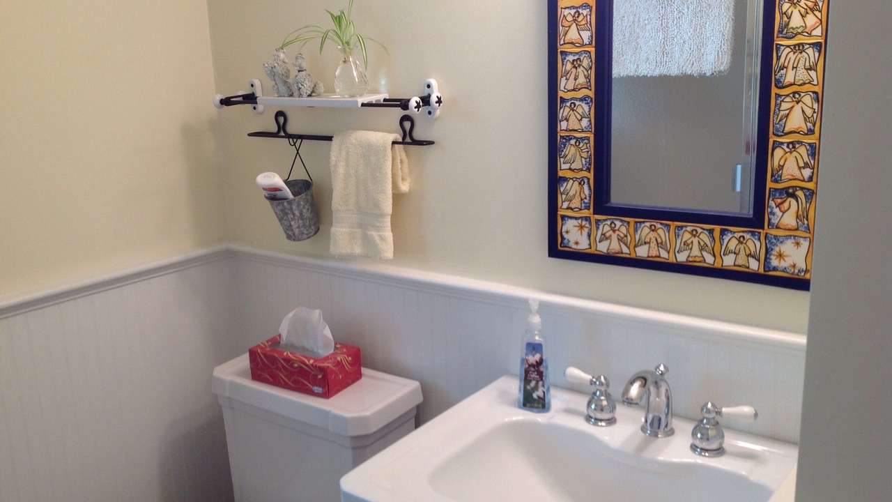 Photo of Bathroom in Teaticket