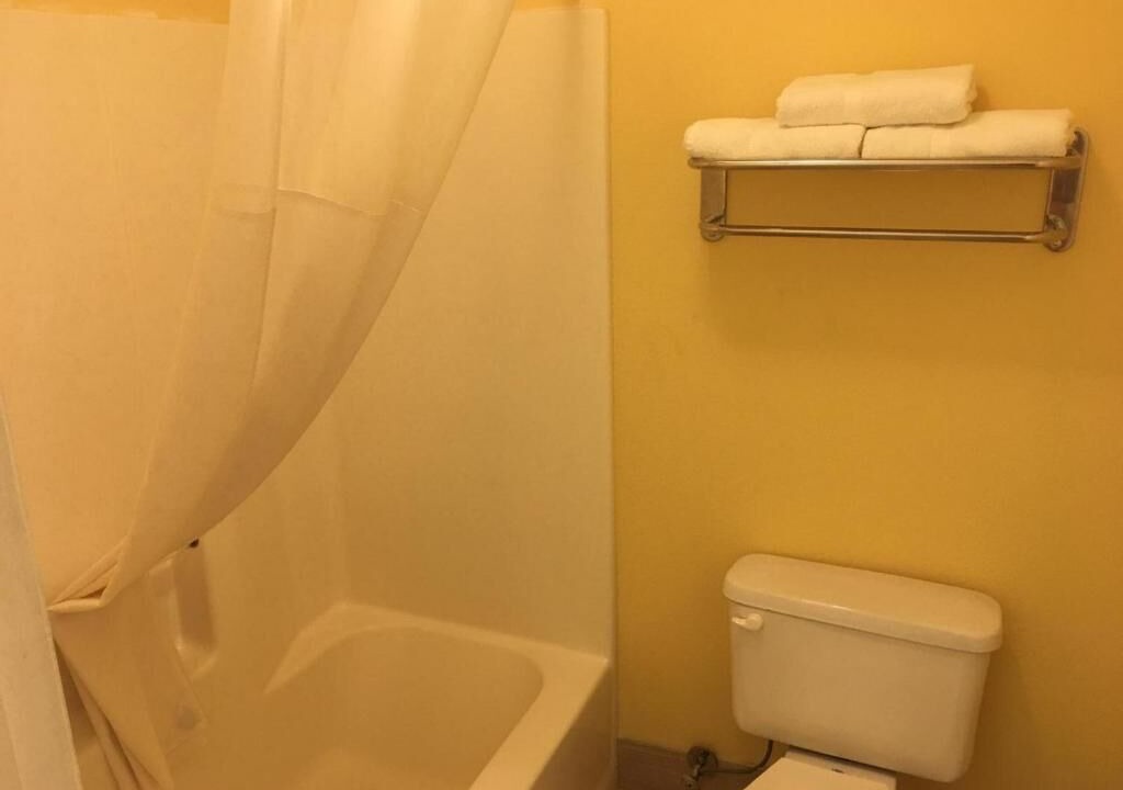 Photo of Bathroom in Hawkinsville