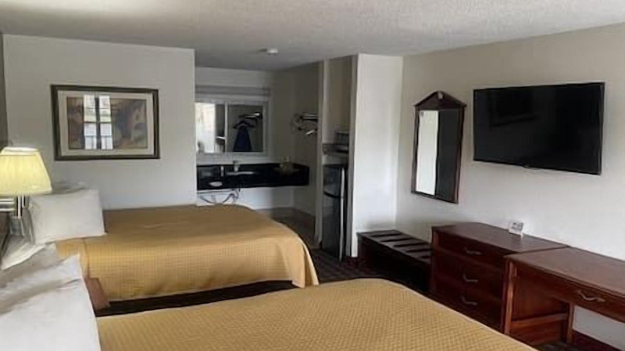 Photo of Bedroom in Hawkinsville