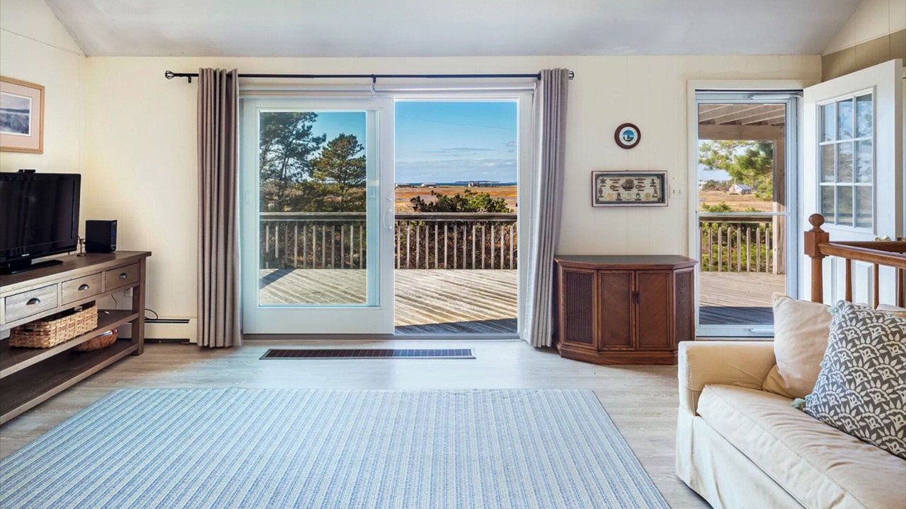 Photo of Livingroom in North Eastham