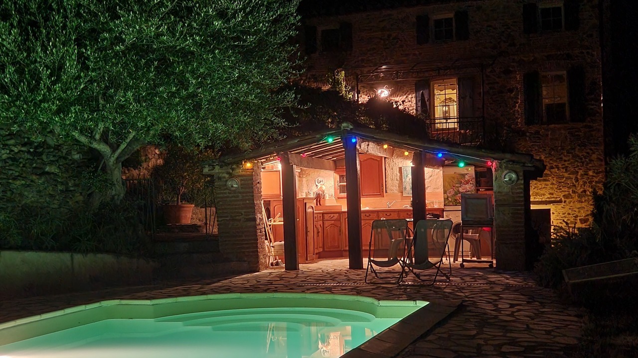 Photo of Outdoor in Reynes