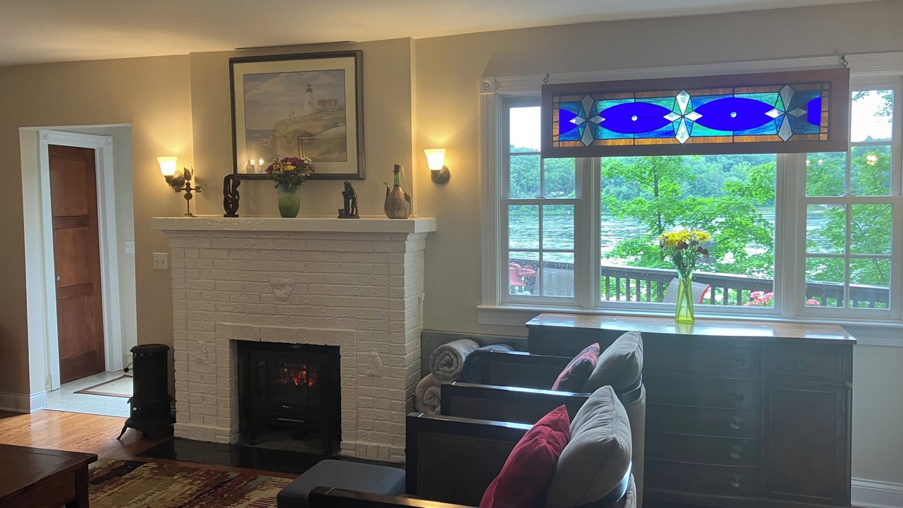 Photo of Livingroom in Elkhorn