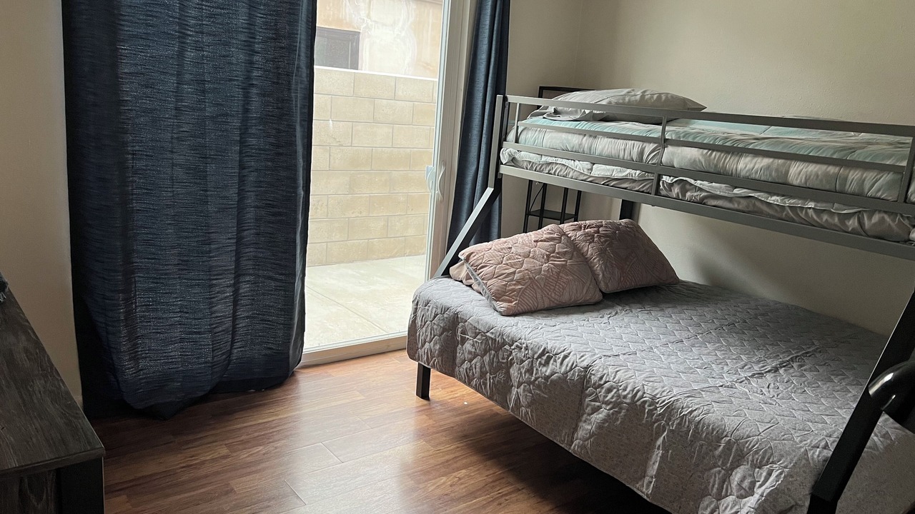 Photo of Bedroom in Huntington Harbour