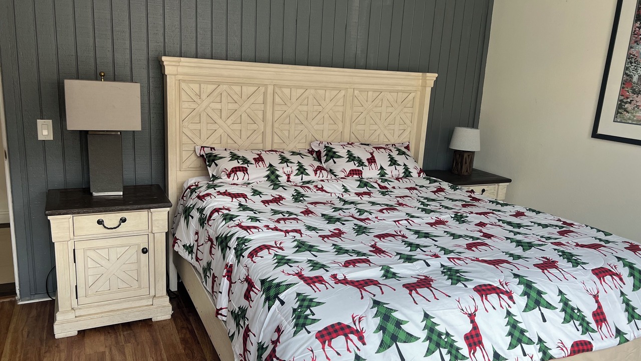 Photo of Bedroom in Huntington Harbour