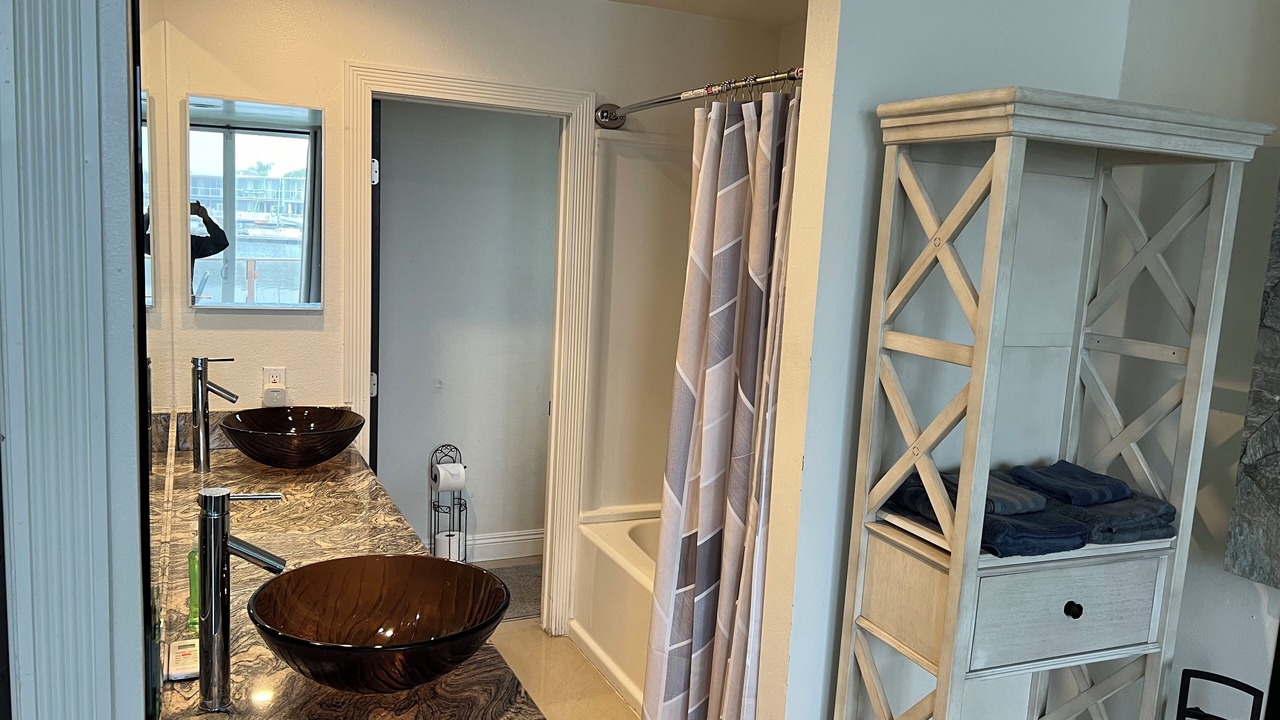 Photo of Bathroom in Huntington Harbour