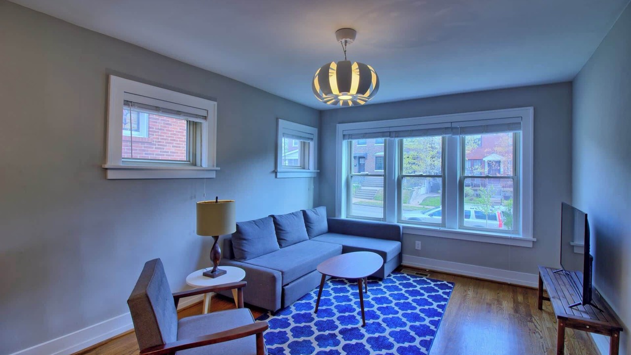 Photo of Livingroom in St. Louis