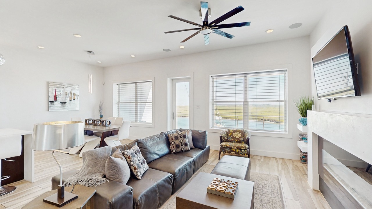 Photo of Livingroom in Corpus Christi
