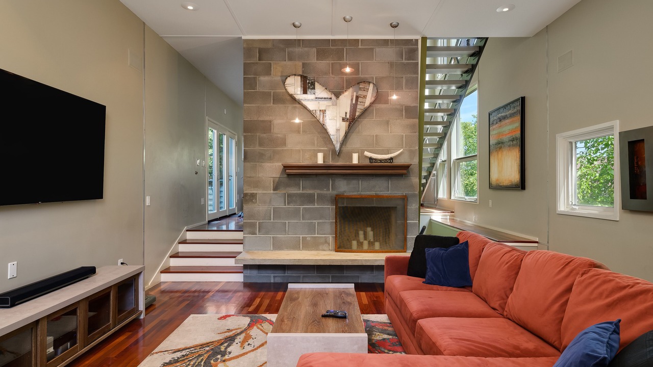 Photo of Livingroom in Westside North