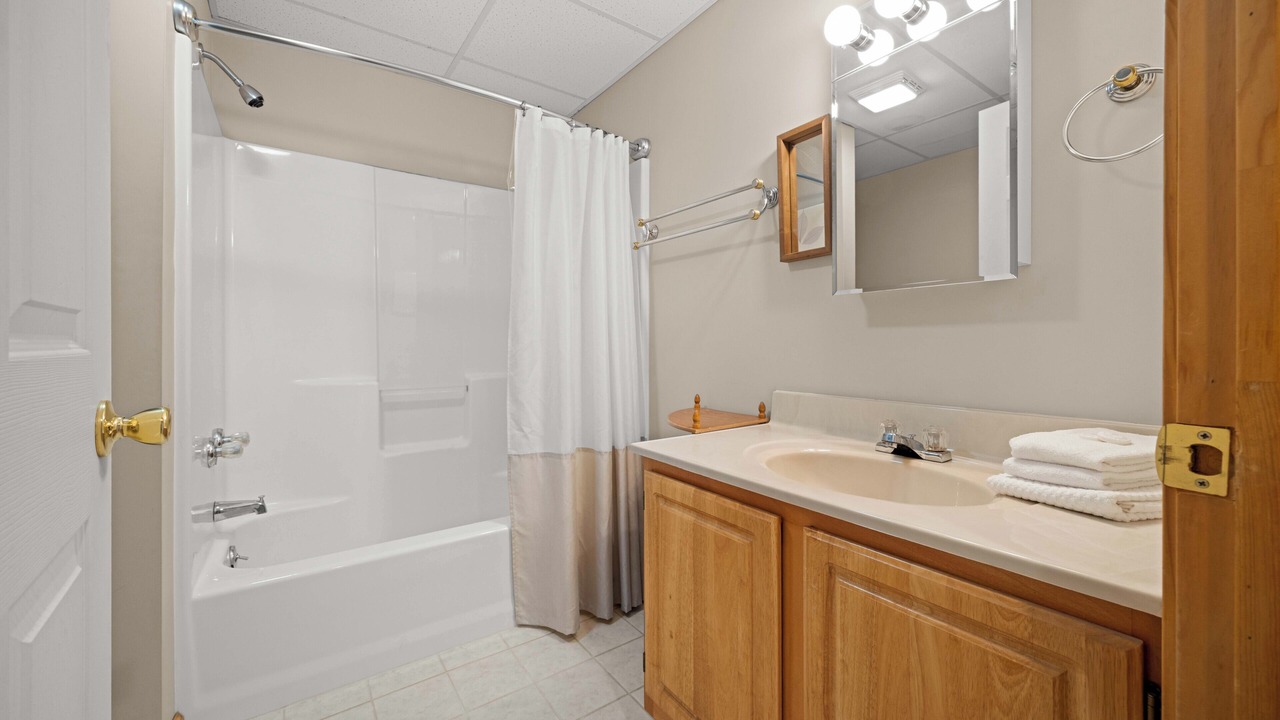 Photo of Bathroom in Valois