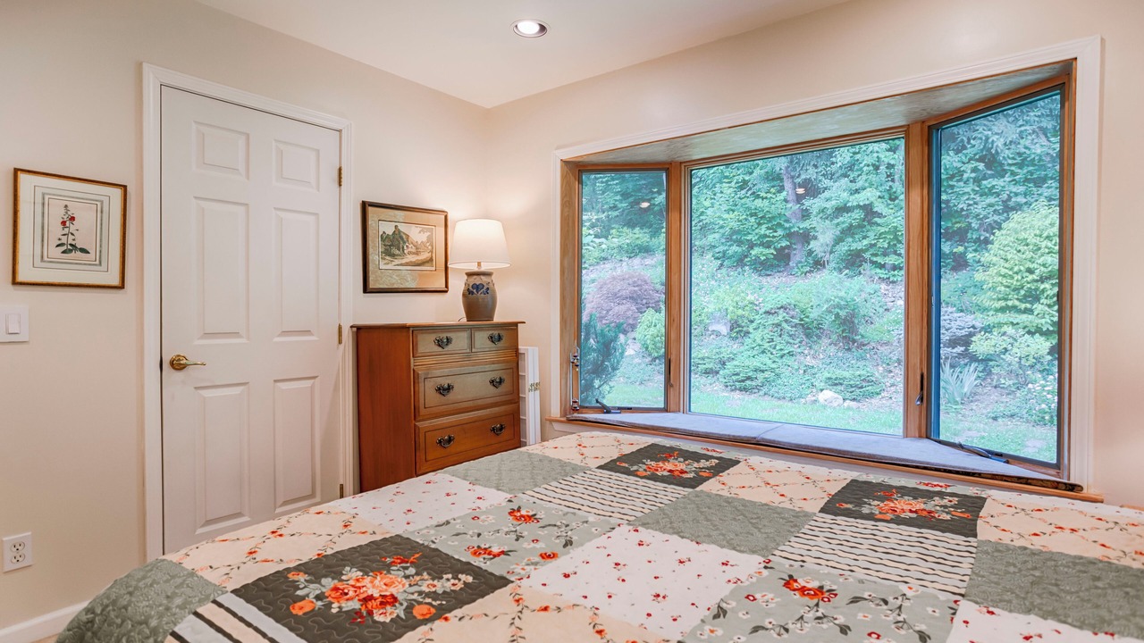 Photo of Bedroom in Valois