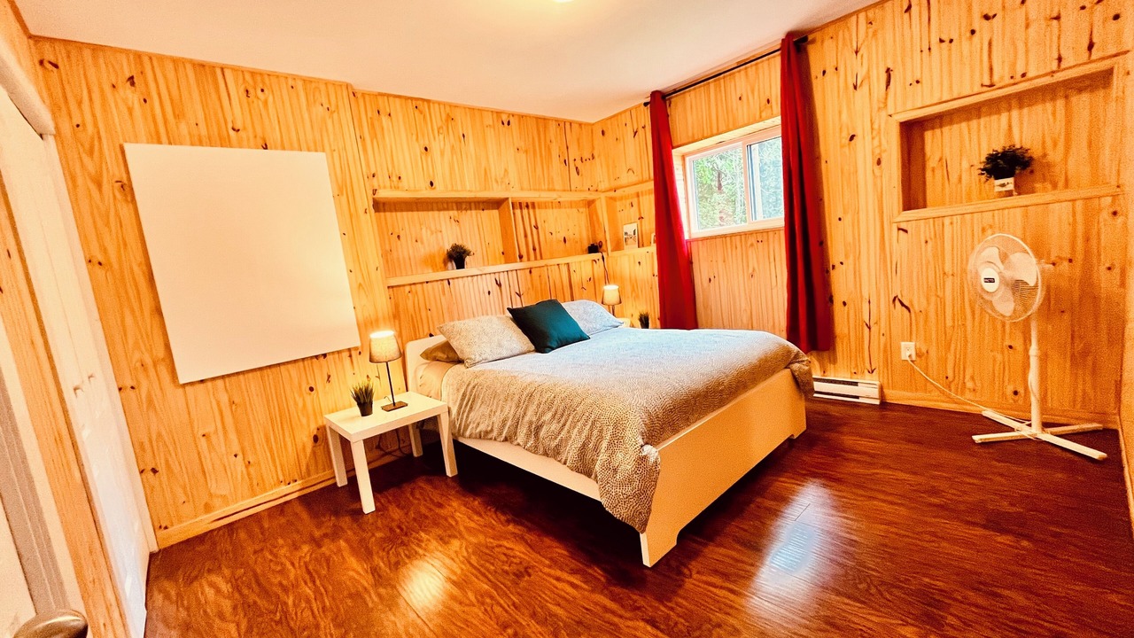 Photo of Bedroom in Notre-Dame-de-la-Merci