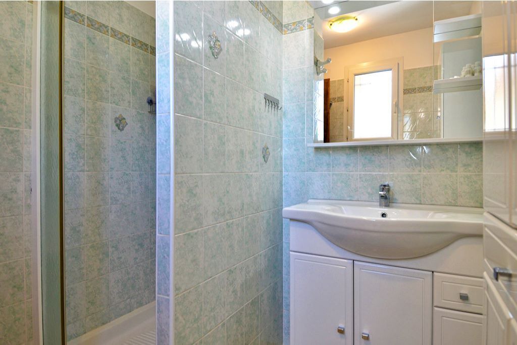 Photo of Bathroom in Saint-Laurent-La-Vernede