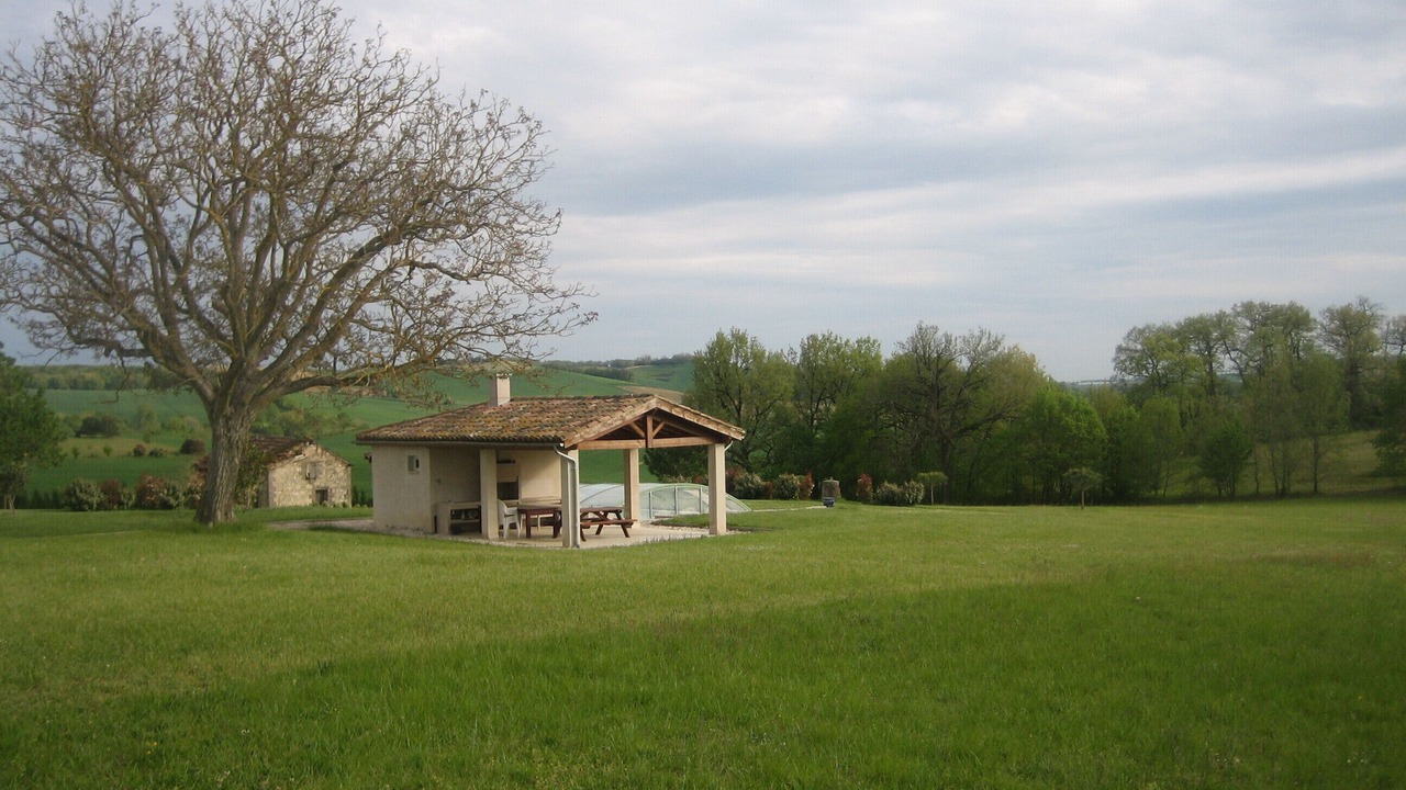 Photo of Outdoor in Poupas