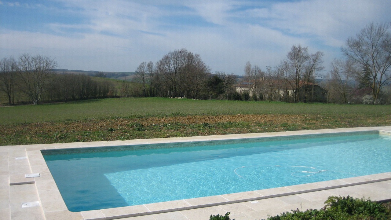 Photo of Outdoor in Poupas