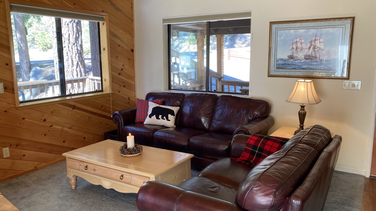 Photo of Livingroom in Cold Springs