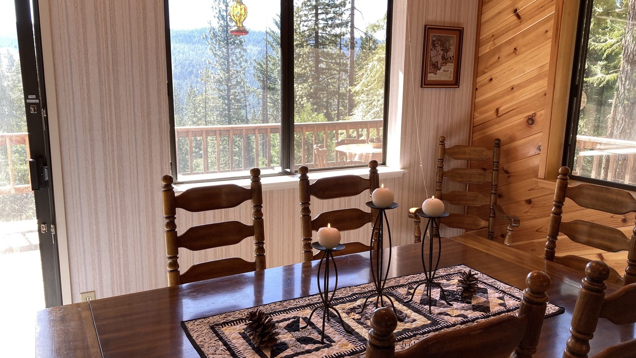 Photo of Livingroom in Cold Springs