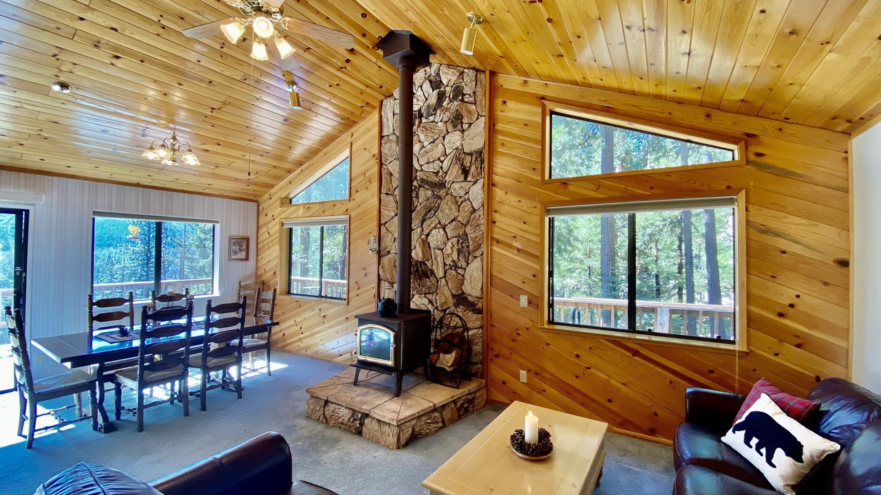 Photo of Livingroom in Cold Springs