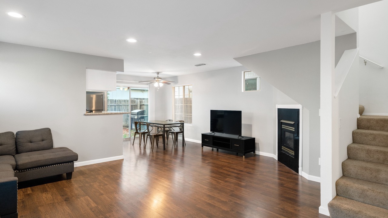 Photo of Livingroom in Sacramento