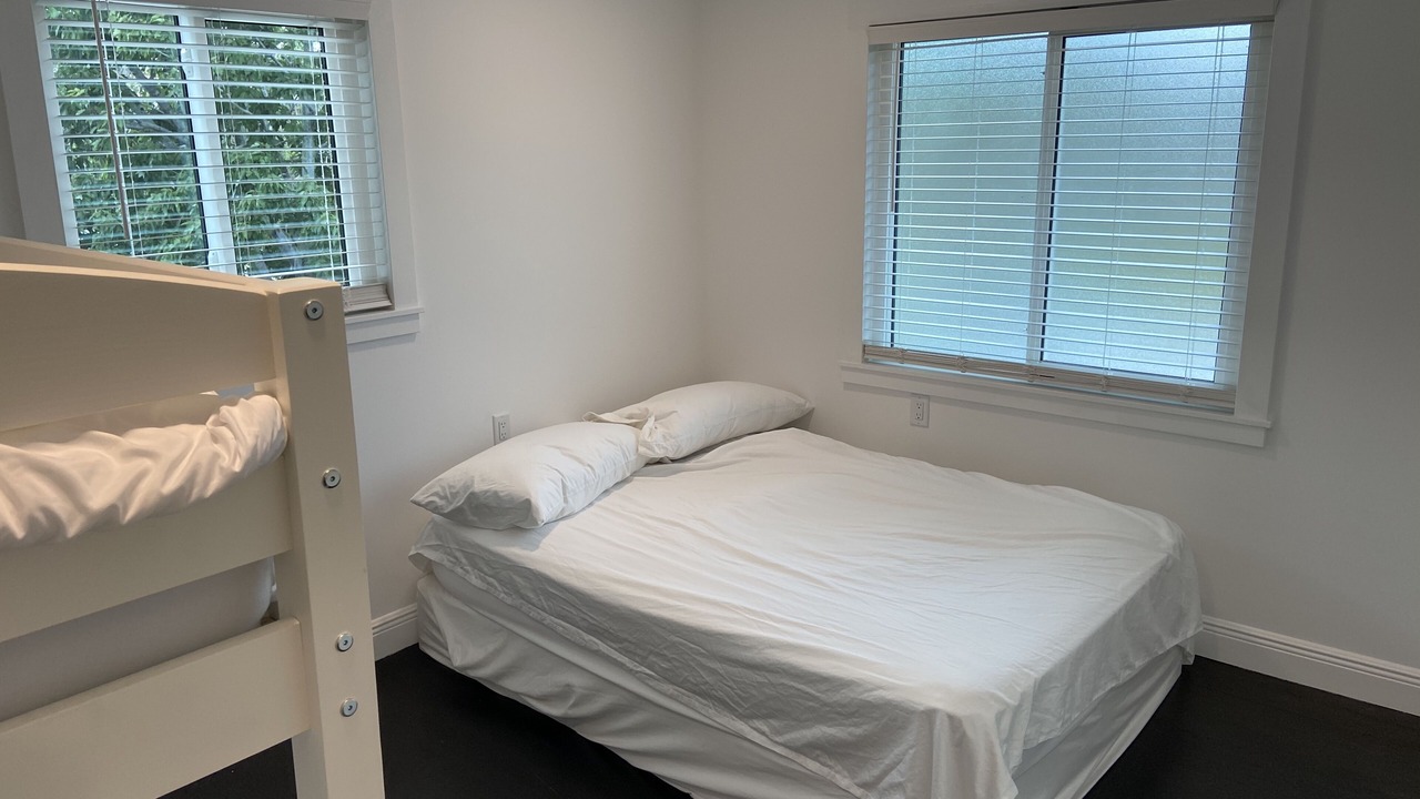 Photo of Bedroom in Golden Beach Estates
