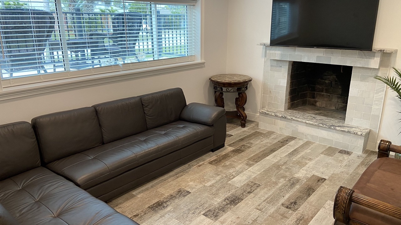 Photo of Livingroom in Golden Beach Estates
