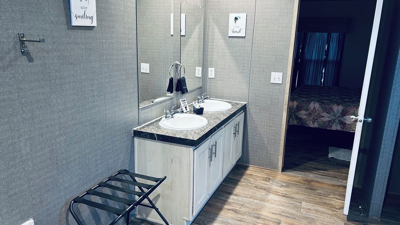 Photo of Bathroom in Richland Springs
