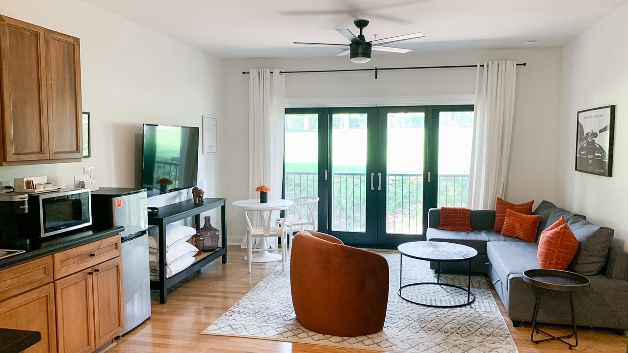 Photo of Livingroom in Clemson