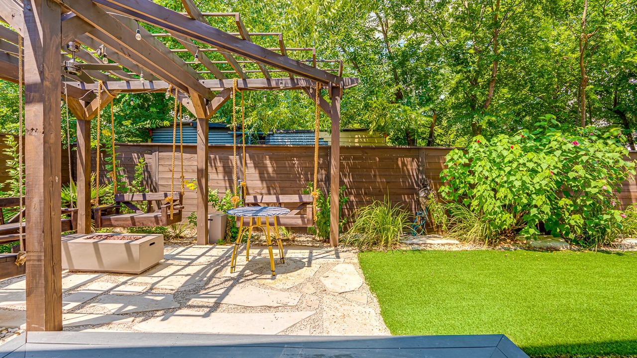 Photo of Outdoor in Tobin Hill