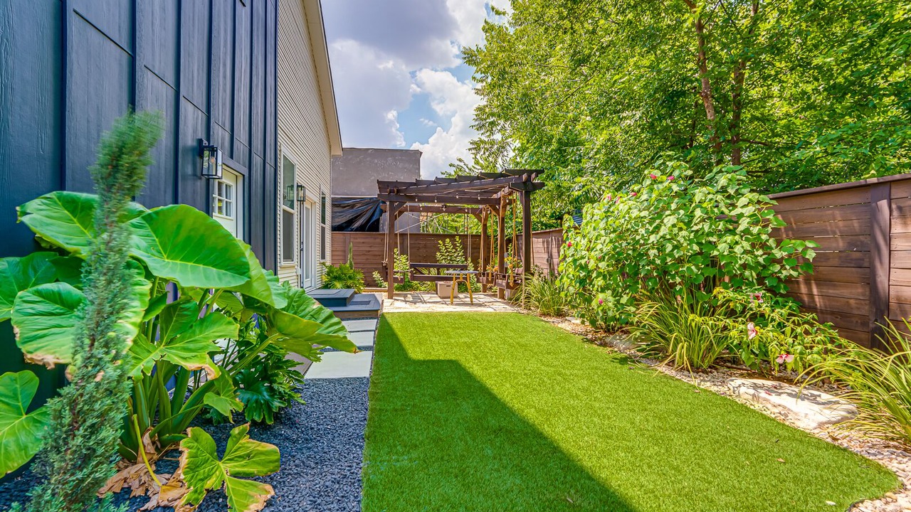 Photo of Outdoor in Tobin Hill