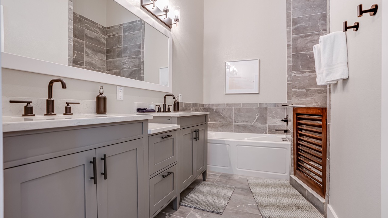 Photo of Bathroom in Tobin Hill